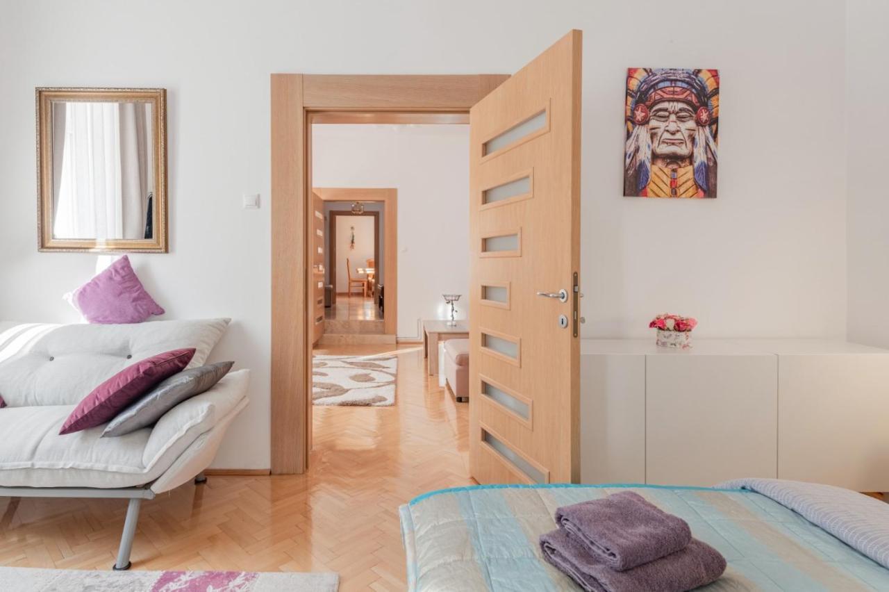Апартаменти Brasov Centrul Vechi - 67Sqm - 2Min To Counsel Square Екстер'єр фото