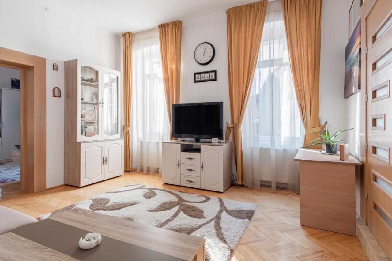 Апартаменти Brasov Centrul Vechi - 67Sqm - 2Min To Counsel Square Екстер'єр фото