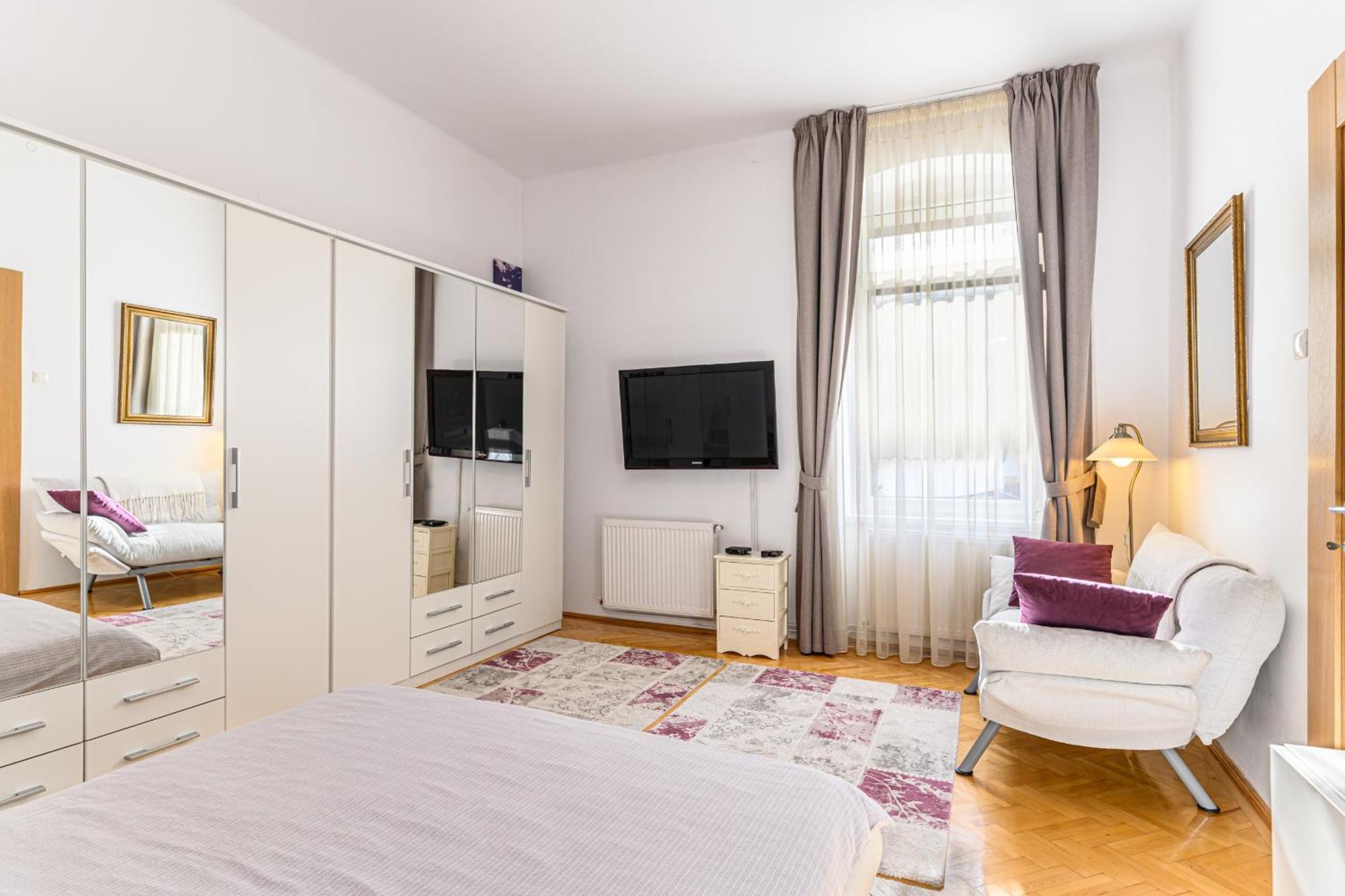 Апартаменти Brasov Centrul Vechi - 67Sqm - 2Min To Counsel Square Екстер'єр фото