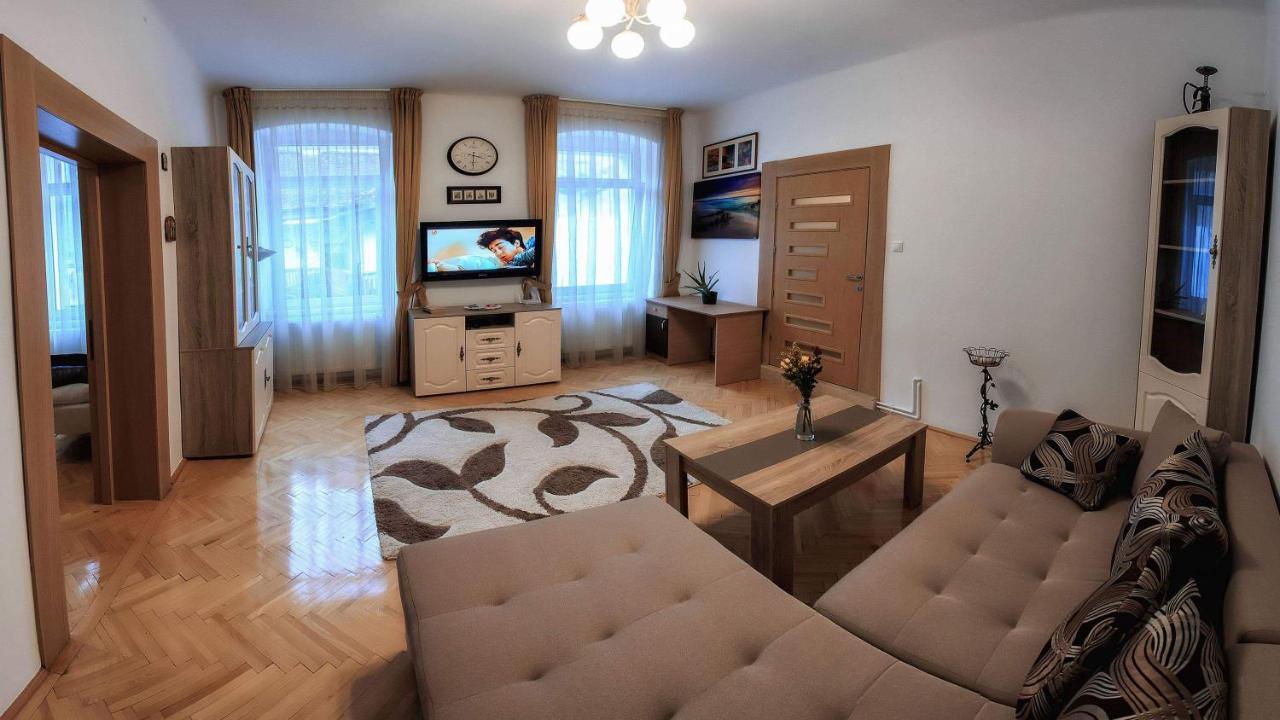 Апартаменти Brasov Centrul Vechi - 67Sqm - 2Min To Counsel Square Екстер'єр фото